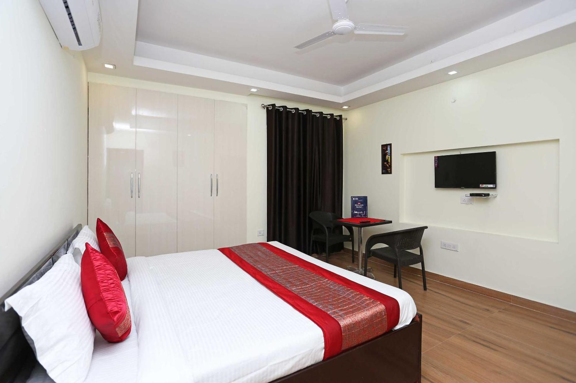 Hotel O Maira Homes Faridabad Buitenkant foto