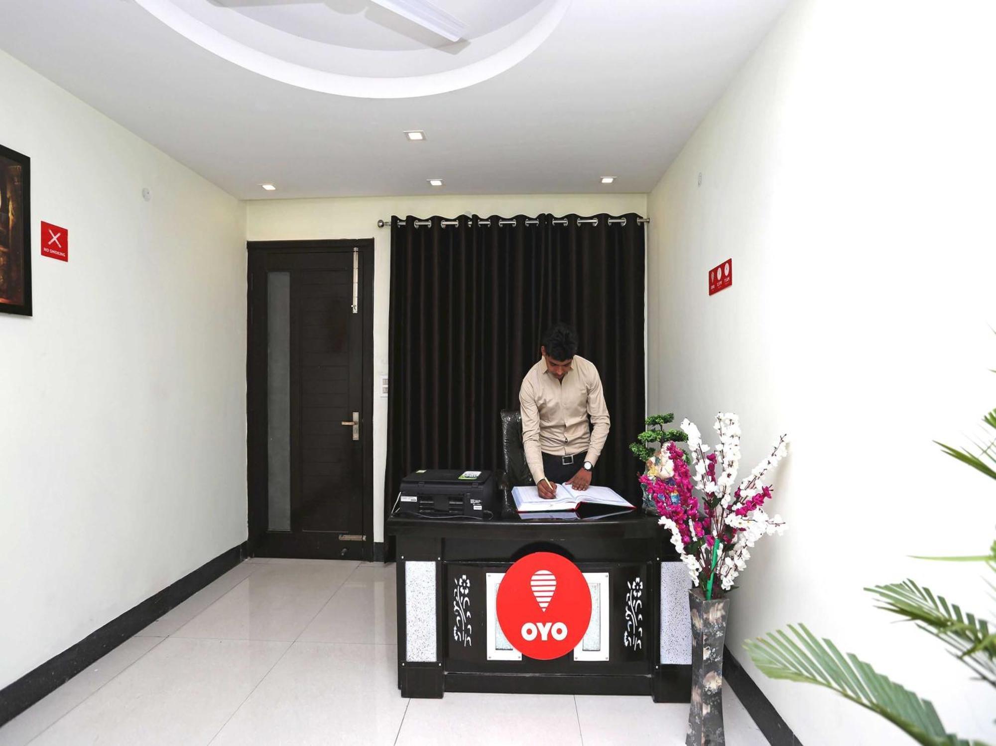 Hotel O Maira Homes Faridabad Buitenkant foto
