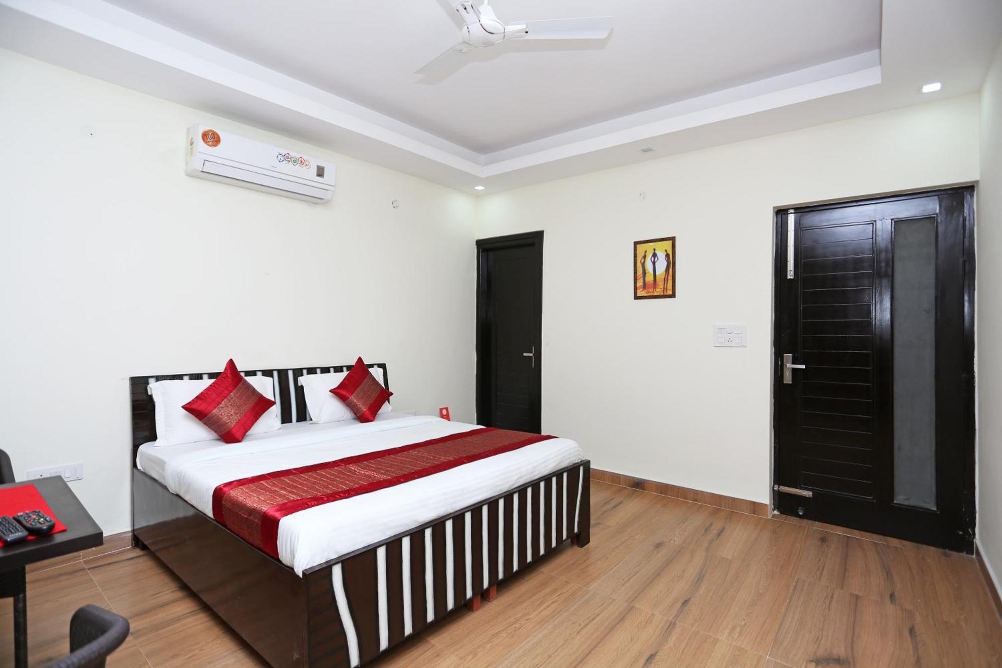 Hotel O Maira Homes Faridabad Buitenkant foto